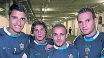 <b>AMBICIÓN. </b>Nieto, Piatti, Crusat y David Rodríguez posaron para AS convencidos de que alcanzarán los 100 goles en Primera el domingo.