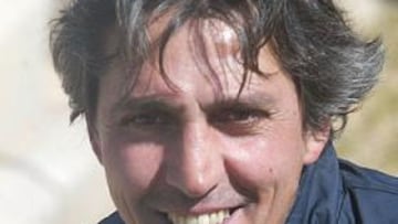 <b> FUTURO EN ROJIBLANCO. </b> El técnico cordobés se ve el próximo año en el banquillo del Vicente Calderón.