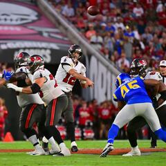 Tom Brady, primer quarterback en la historia en conseguir 100 mil yardas