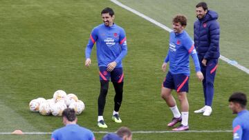 Savic y Griezmann, en una sesi&oacute;n del Atleti.