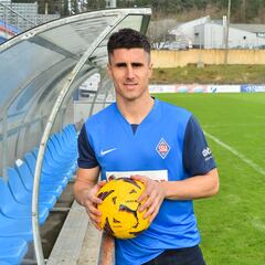 Bustinza: “Me encontré fuera del fútbol y llegué a plantearme el final”