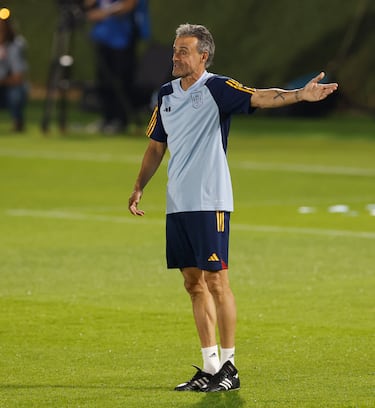 Luis Enrique durante el entrenamiento de la selección española.