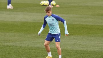 Barrios, en el entrenamiento del Atlético.