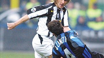 <b>NEVDED, SEUDOGOLEADOR. </b>El checo disparó, pero el 0-1 fue de Zalayeta.