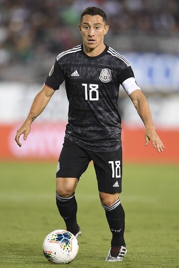 Con 20 años Ricardo Antonio La Volpe lo convocó para el Mundial del 2006 donde jugó ante Argentina. El mediocampista ya cuenta con más de 150 partidos en Selección Mexicana y hoy es el capitán del equipo de Martino. Su regularidad y liderazgo en el fútbol europeo lo ha convertido en uno de los futbolistas más importantes del balompié mexicano.