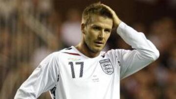 A Beckham le gustaría seguir jugando con Inglaterra después del Mundial