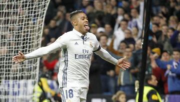 La afición prefiere a Mariano de '9' y su última opción es Benzema