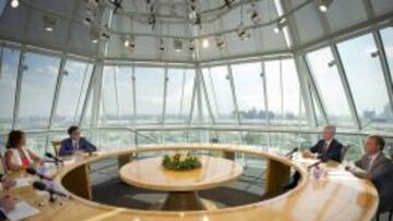 EN RUSIA. Ana Botella, con el vicepresidente de la Duma, Alexander Zhukov.