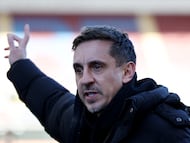 Manchester United are destined for the top five which would grant them a spot the Champions League, but Gary Neville says they need to make moves.