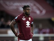 STADIO OLIMPICO GRANDE TORINO, TURIN, ITALY - 2025/12/27: Duvan Zapata of Torino FC looks on during the Serie A football match between Cagliari Calcio and Torino FC. Cagliari Calcio won 2-1 over Torino FC. (Photo by Nicolò Campo/LightRocket via Getty Images)
