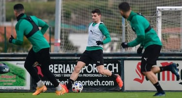 Solabarrieta cuenta los minutos para su estreno en Zubieta