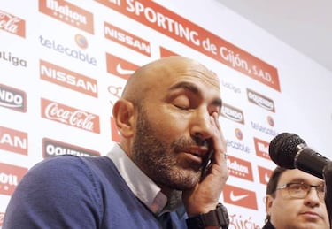 Abelardo writes off €4m as coach leaves Sporting Gijón