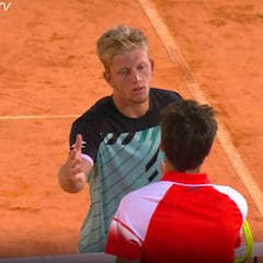 Davidovich arrasa a Chardy y avanza a cuartos en Estoril