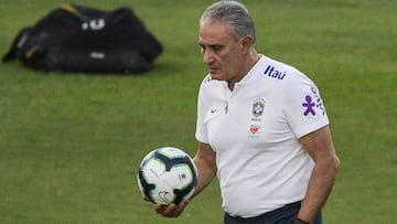 Tite: "Neymar debe jugar donde se sienta feliz"