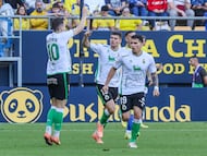 07/12/25 PARTIDO SEGUNDA DIVISION CADIZ - RACING 2-1 GOL DE IÑIGO VICENTE
ALEGRIA