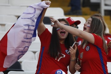 Belleza y color en la previa del duelo eliminatorio de la Roja