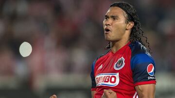 Revelan sueldo del Carlos &#039;Gullit&#039; Pe&ntilde;a en el Salvador