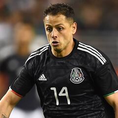 Chicharito se defiende ante las críticas de no ir a Copa Oro