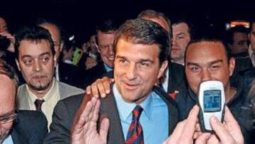 <b>JOAN LAPORTA. </b>El presidente saludó y se dirigió en castellano a los peñistas.
