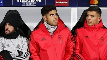 Marco Asensio, en el banquillo ante el Viktoria Plzen.