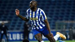 Porto&#039;s Malian forward Moussa Marega reacts after scoring a goal during the Portuguese League football match between Porto and Vitoria Guimaraes at the Dragao stadium in Porto on April 22, 2021. (Photo by MIGUEL RIOPA / AFP)