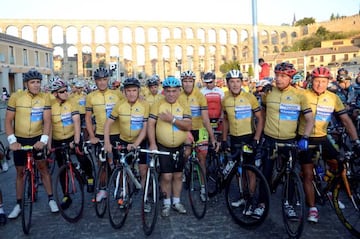 Rodríguez Magro, en el centro, el pasado mes de agosto en Segovia en la conmemoración de los 30 años del Tour de Perico.