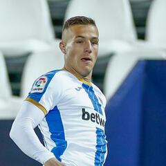 La mutación de Tarín lo convierte en el bastión intocable de Martí