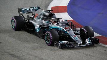 Lewis Hamilton con el Mercedes en Singapur.