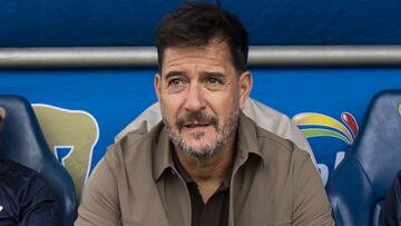 Gustavo Lema head coach of Pumas during the 12th round match between Pumas UNAM and Atletico San Luis as part of the Liga BBVA MX, Torneo Apertura 2024 at Olimpico Universitario Stadium on October 20, 2024 in Mexico City, Mexico.