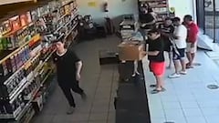 Acusan a hinchas de Colo Colo de robar en Fortaleza: este video se difundió en redes sociales