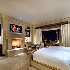 These Los Angeles apartments cost less than $1,000 a month