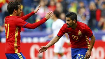 Nolito y Silva celebran un gol ante Corea del Sur.