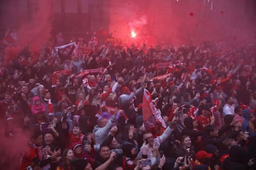 La ciudad de Liverpool volcada con el conjunto Red tras conseguir el vigsimo titulo de liga de su historia.