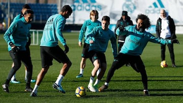 Benzema, Ramos y Llorente se entrenaron al margen