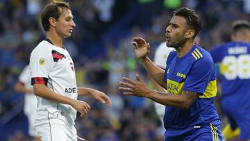 BUENOS AIRES, ARGENTINA - NOVEMBER 30: Eduardo Salvio of Boca Juniors reacts after missing a chance to score during a match between Boca Juniors and Newell's Old Boys as part of Torneo Liga Profesional 2021 at Estadio Alberto J. Armando on November 30, 2021 in Buenos Aires, Argentina. (Photo by Daniel Jayo/Getty Images)