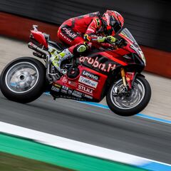 Bautista frente al empuje de las Kawasaki