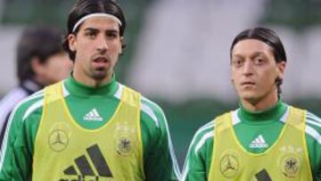 Özil y Khedira se irán más tarde.