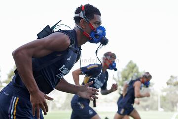 Bellingham, durante el entrenamiento con máscaras de hipoxia ideado por Pintus.