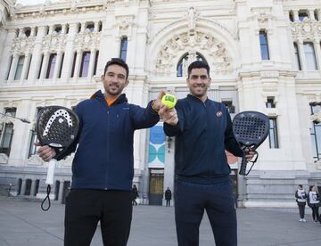 Amigos de infancia en Argentina, en el World Padel Tour han jugado juntos en dos épocas distintas. En la primera etapa Daniel Sanyo Gutiérrez (35) y Maxi Sánchez (33) acabaron en segunda posición, y tras unos años separados se volvieron a encontrar para ser los números uno en 2018 y acabar en 2019 como segunda pareja. Han vuelto a romper para esta campaña.