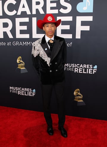 Sir The Baptist posa en la alfombra roja de los Grammys 2025 en ell Crypto.com Arena situado en la ciudad de Los ?ngeles, en California.