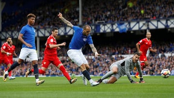 Sandro, ante el Sevilla en un amistoso. 