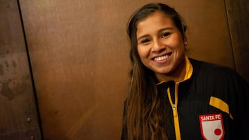 Leicy Santos atiende a As Colombia