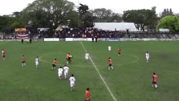 Árbitro contra jugador: puñetazos y más tras una amonestación