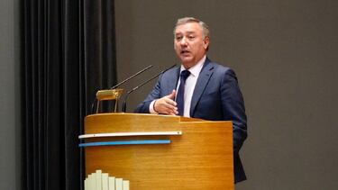 The Spanish soccer referees are at their summer camp and the president of the technical committee is looking for changes.