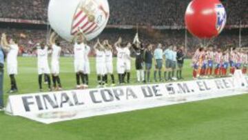 En la foto, el Sevilla de la final de 2010.