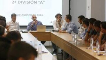 Rubiales, en la reunión con todos los capitanes de equipos de Segunda.