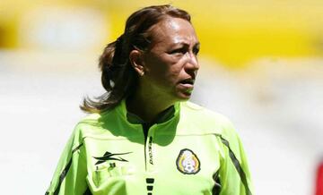 Virginia Tovar, primera arbitro mexicana: Entró al arbitraje mexicano en 1999, pero no fue sino hasta 2004 cuando dirigió su primer partido en Primera División, fue un Irapuato vs América y en ese encuentro tuvo un encuentro polémico con Cuauhtémoc Blanco. Se retiró en 2008 con casi 10 años de experiencia.
