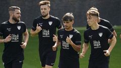 Genaro, junto a Peybernes, Kevin y Paulino durante un entrenamiento.