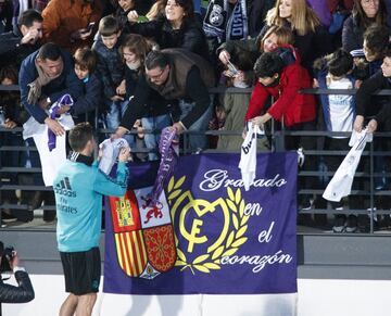 Casi 5.000 aficionados en el entrenamiento a puerta abierta