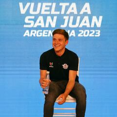 Evenepoel y Bernal se reencuentran en la Vuelta a San Juan